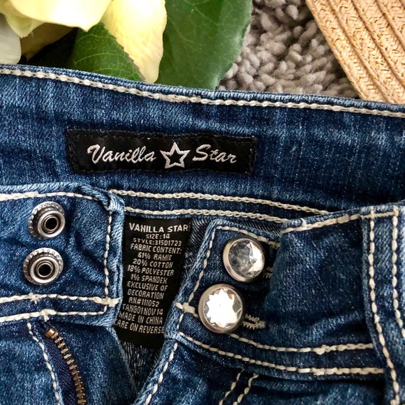 Jean Shorts - Picture 2 of 3